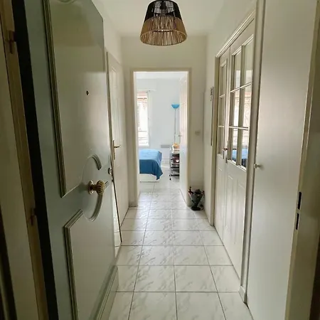 Apartment Avec Terrasse *