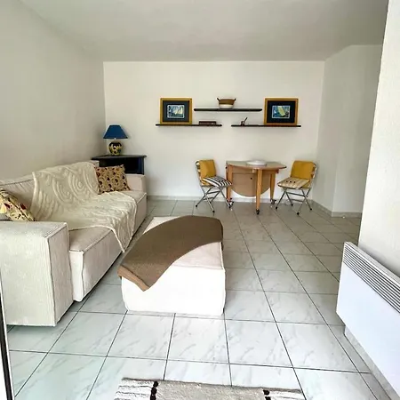 Avec Terrasse شقة كان