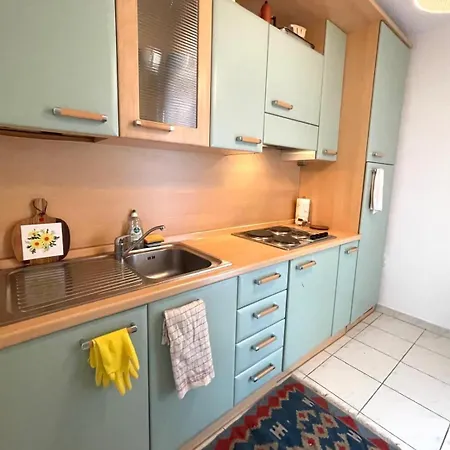 Avec Terrasse شقة